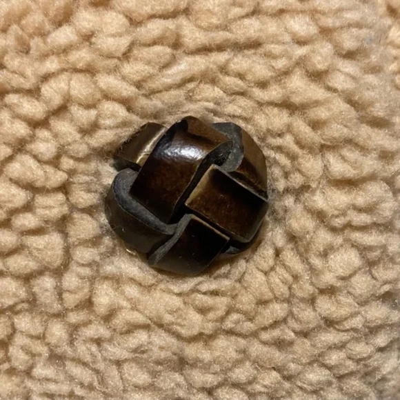 Me Jane - Sherpa Button Up Jacket - Women’s Coat - Picture 4 of 4